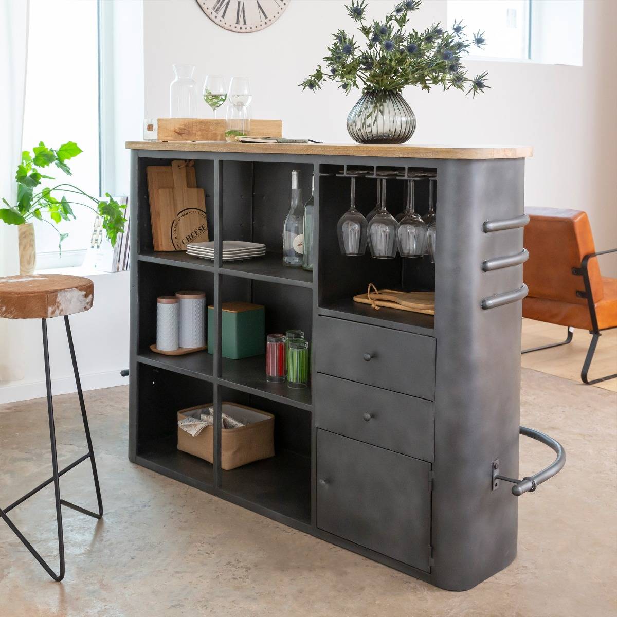 Meuble bar en métal et bois de manguier LOCKER gris, MADE IN MEUBLES