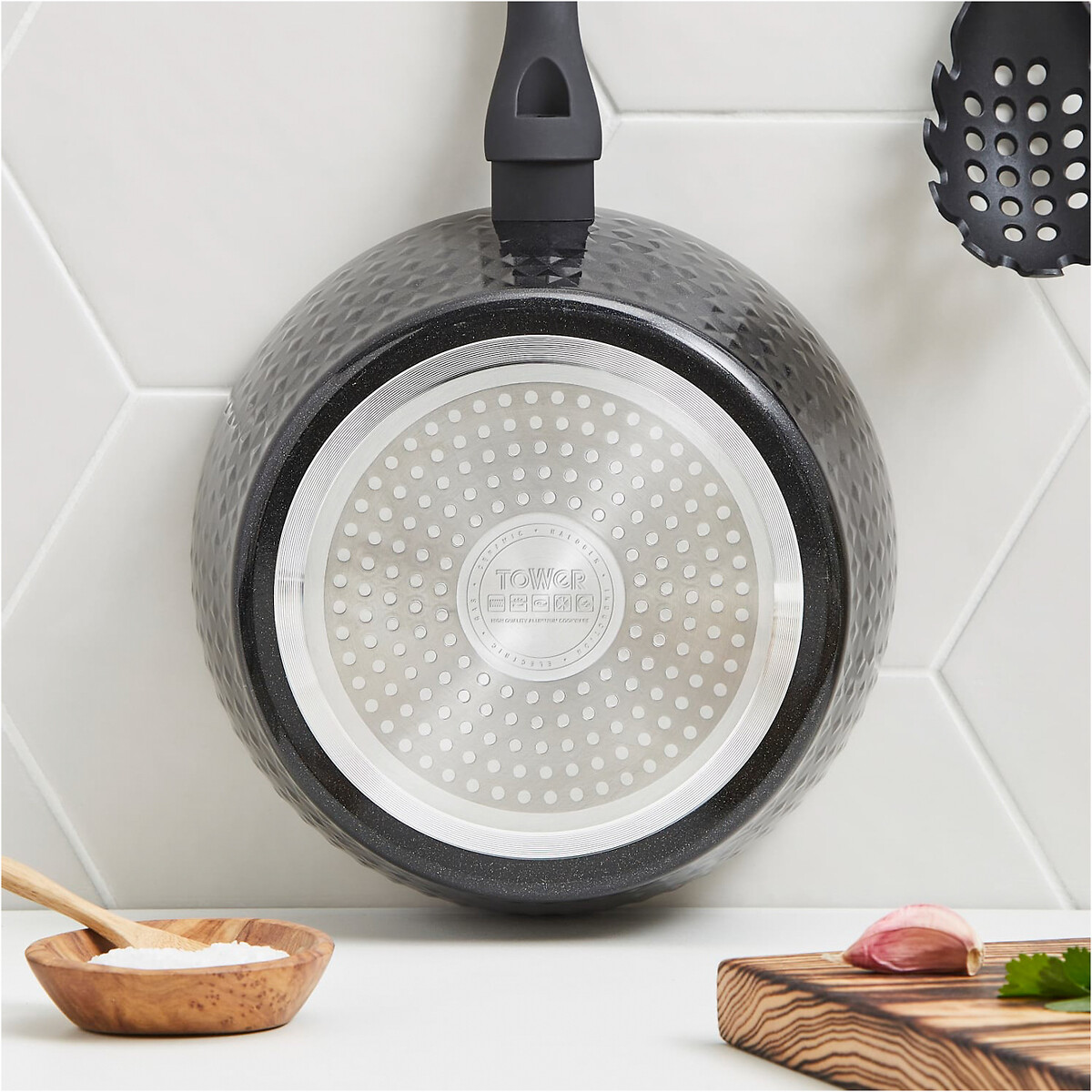 3-Piece Diamo 18/20/22cm Saucepan Set with Black Diamond coating black, TOWER