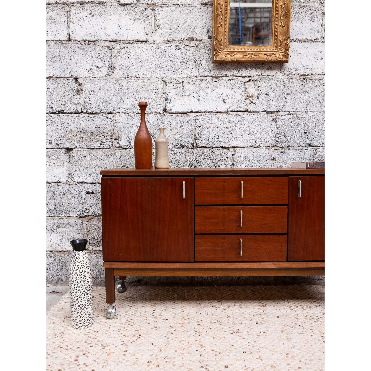 Enfilade sur roulettes Margaret N°721 - Bon état bois foncé, DEBONGOUT