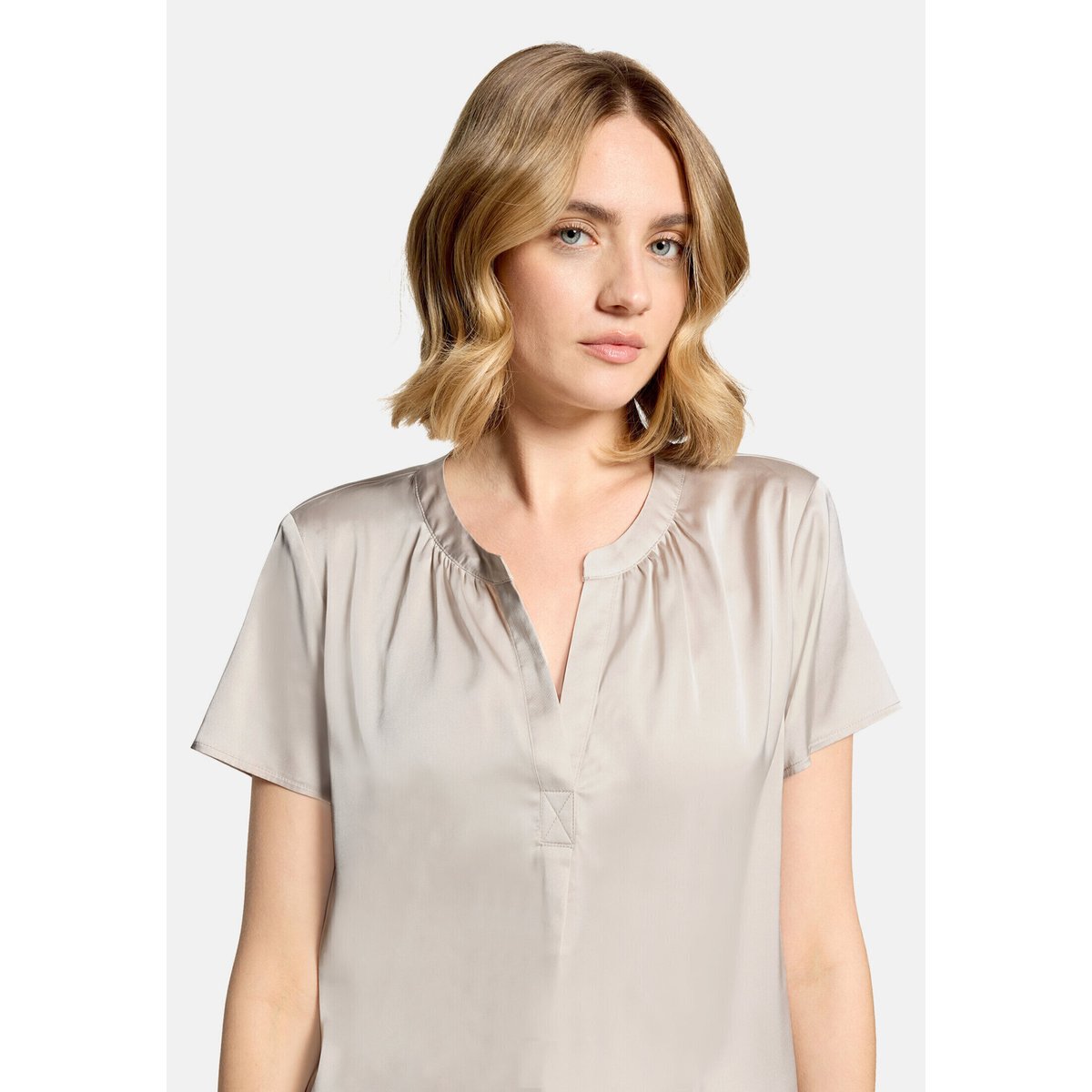 Chemisier en satin manches courtes gris, BETTY BARCLAY