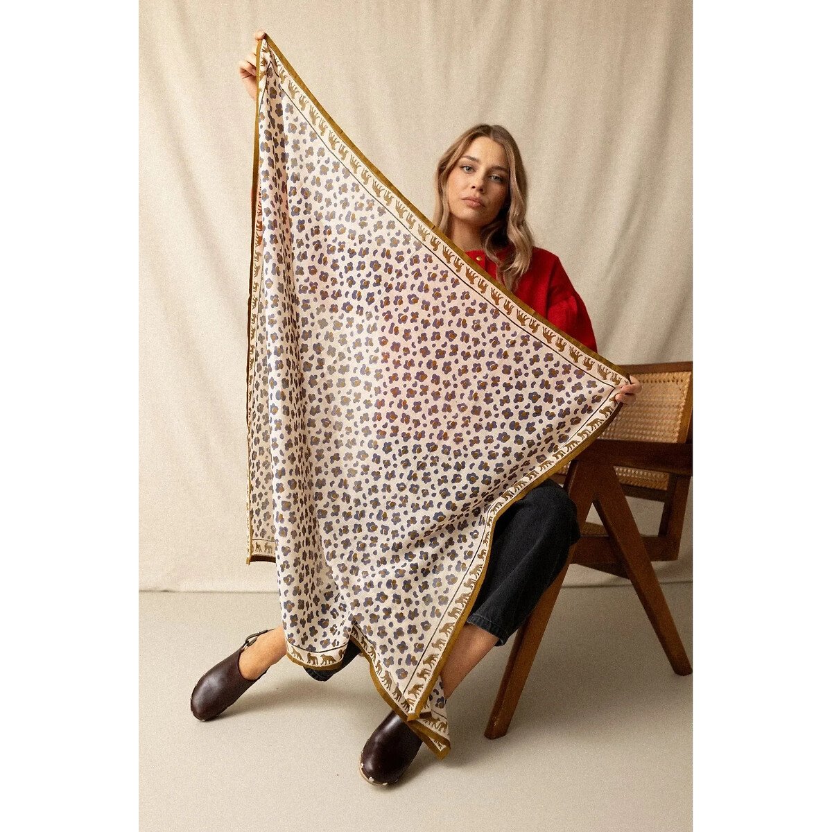 Grand foulard imprimé léopard, DUPATTA léopard nude, APACHES COLLECTIONS