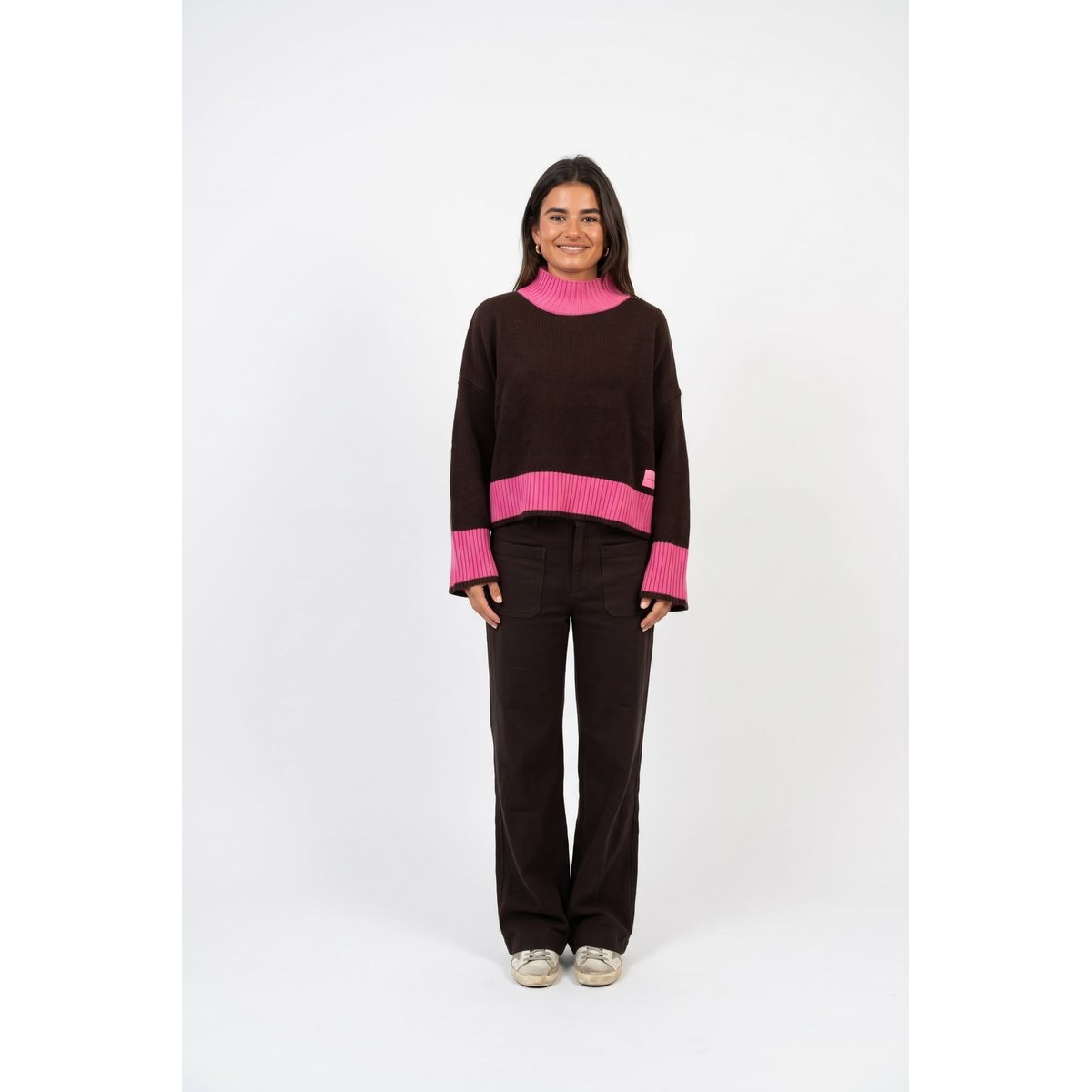 Pull col montant bords contrastés BRUNA marron / rose, MINDTRAVELER