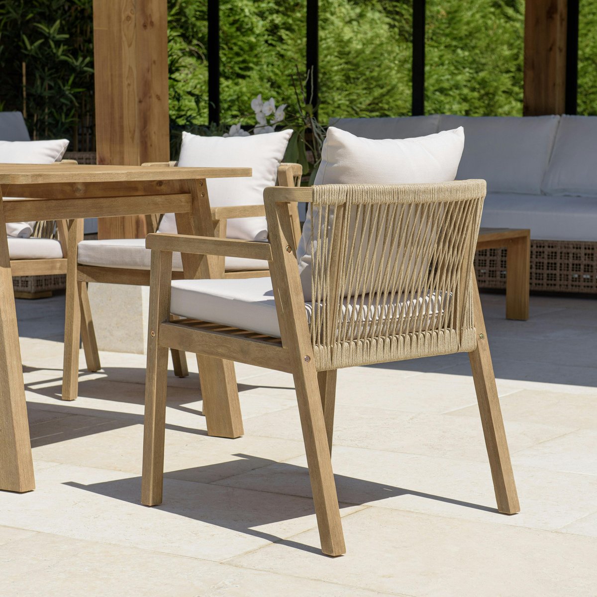 Fauteuil de jardin acacia naturel dossier tressé et coussins (lot de 2) BAHIA bois naturel, PIER IMPORT