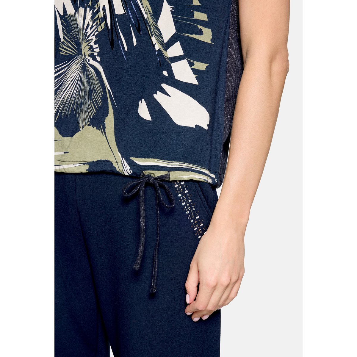 Haut imprimé à cordon coulissant sous tunnel dark blue/khaki, BETTY BARCLAY