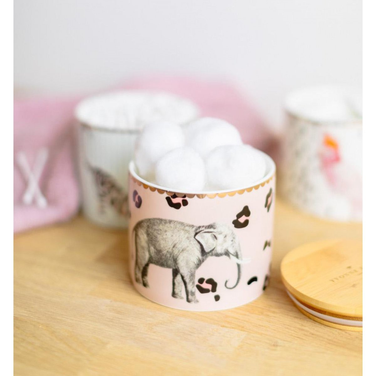 Pot Hermétique Elephant 9 cm multicolor , détails bords dorés, YVONNE ELLEN