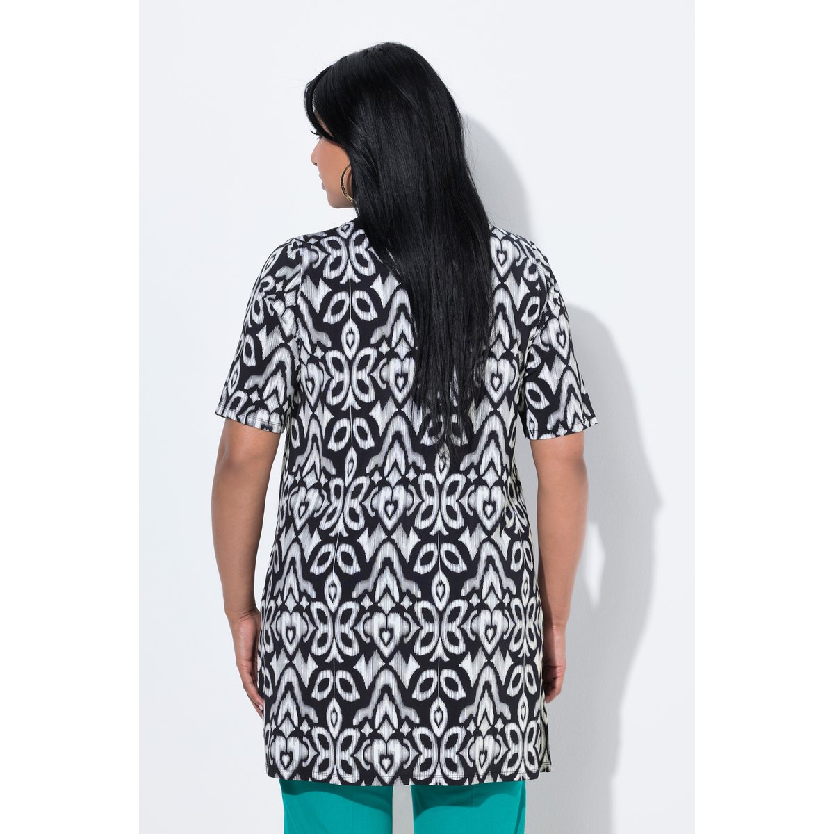 T-shirt long au tombé fluide, imprimé floral noir, ULLA POPKEN