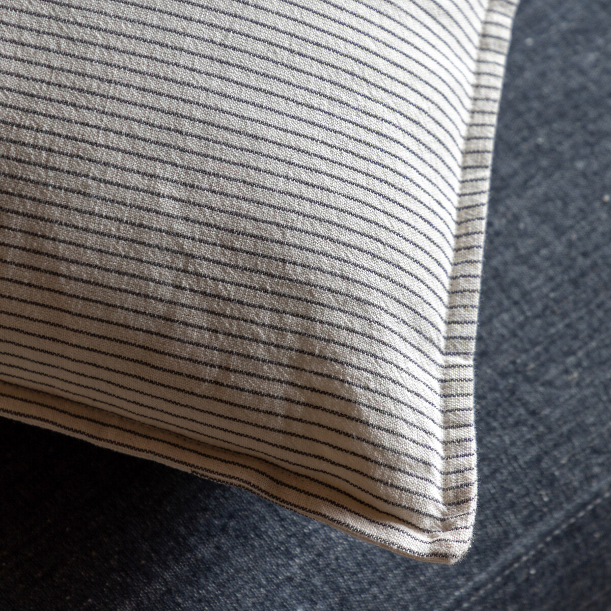 Fairmont Woven Stripe Cushion cream, ÉDITÉ
