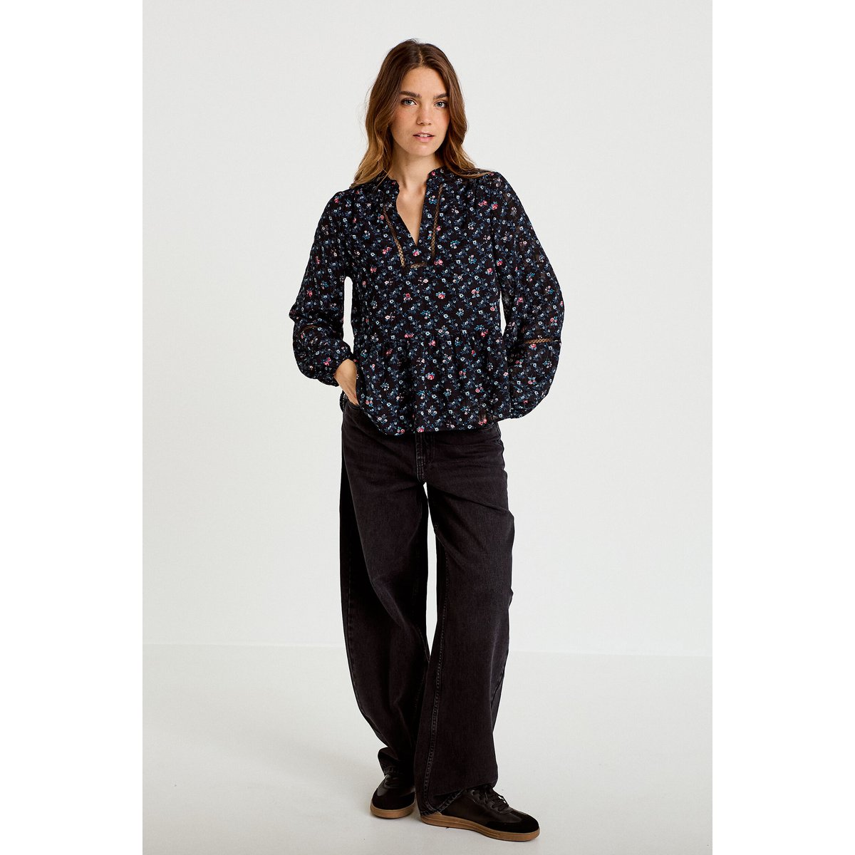 Chemise col v manches longues noir, CACHE CACHE
