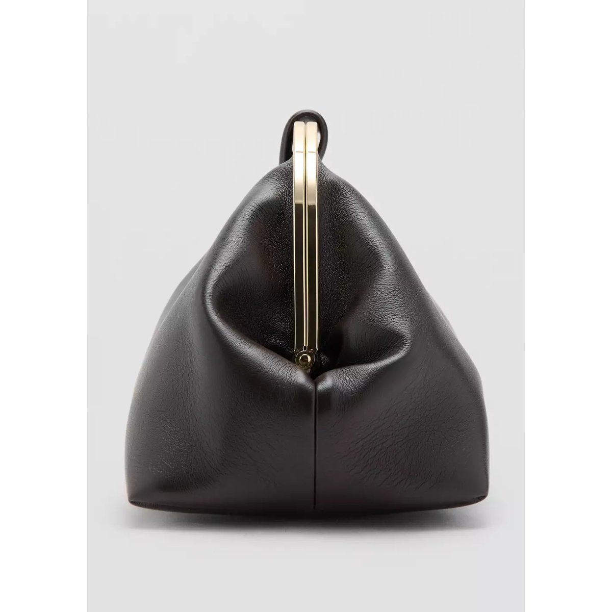 Grand sac pochette détails métalliques chocolat, MANGO