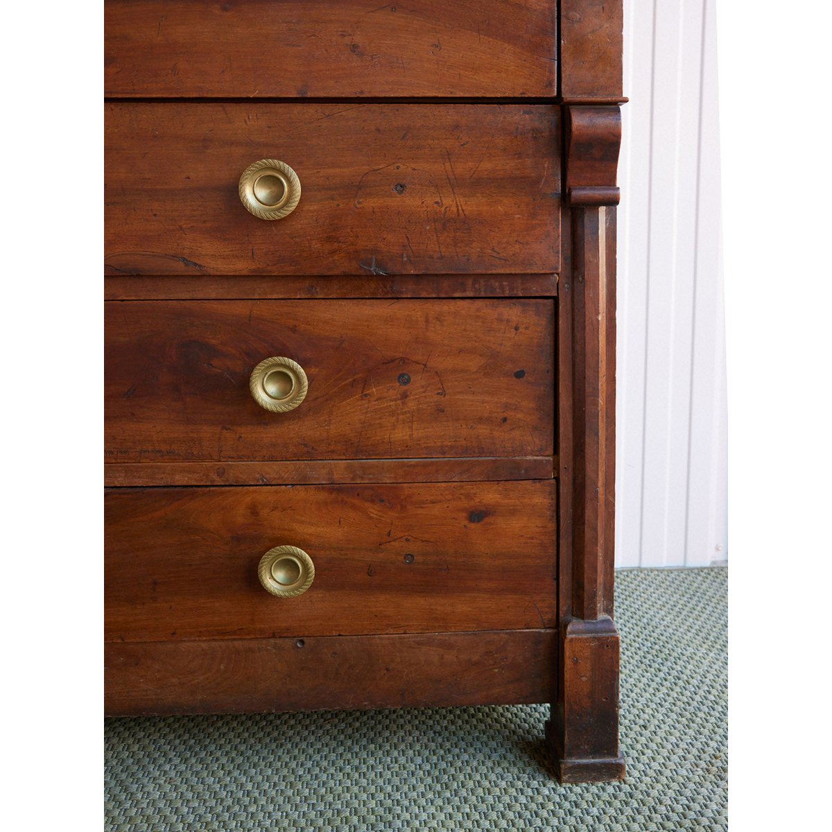 Commode empire en bois massif Garance N°769 - Bon état bois foncé, DEBONGOUT