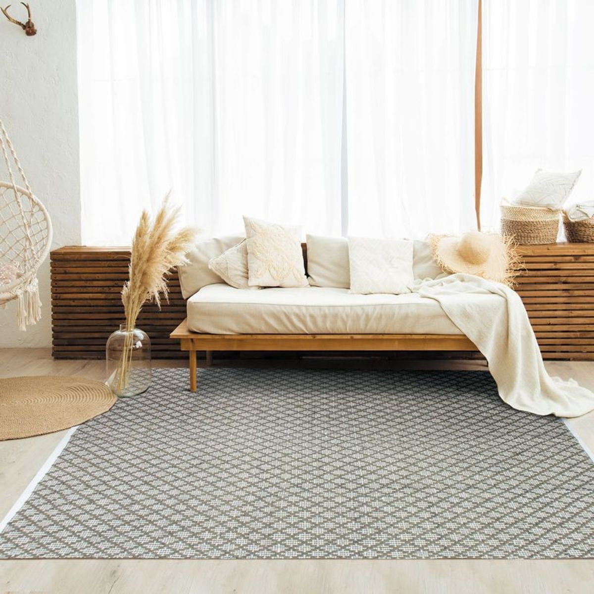 Tapis salon artisanal en coton écru noir, THE DECO FACTORY