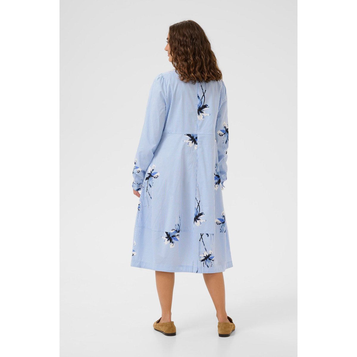 Robe bleu blue flower stripe, CULTURE