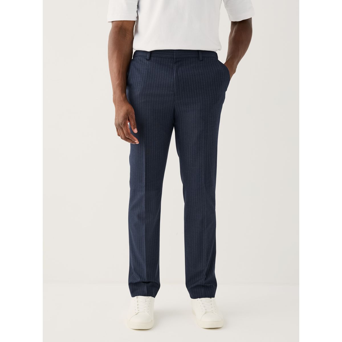 Pantalon de costume stretch motionflex rayé bleu marine, NEXT