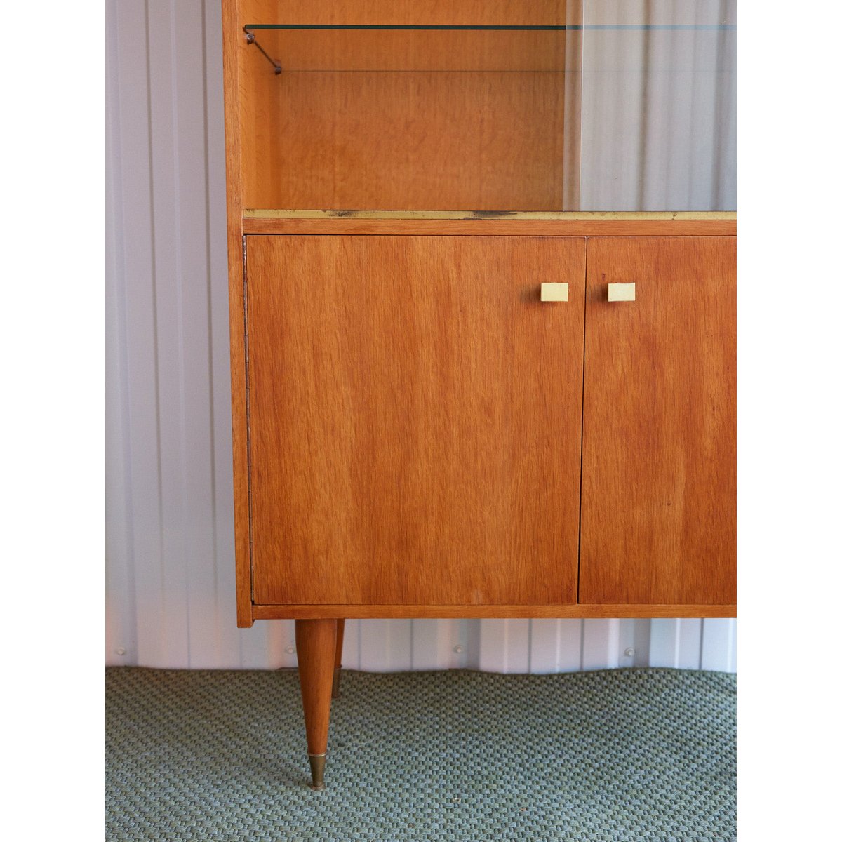 Vitrine scandinave en bois Victoria N°1352 - Bon état bois clair, DEBONGOUT