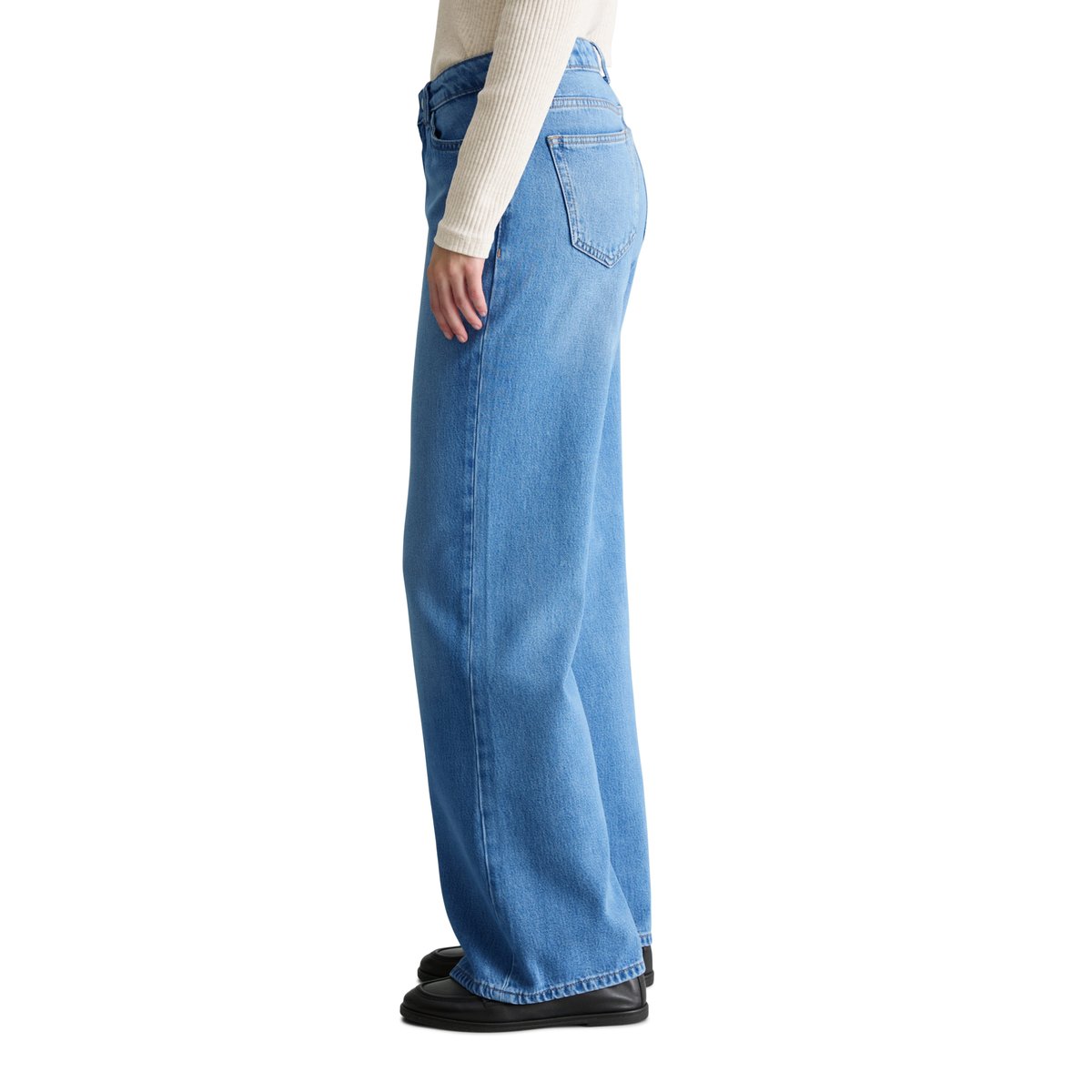 Jeans modèle Grethe loose flared en mélange de lyocell sans stretch bleu clair, MARC O’POLO DENIM