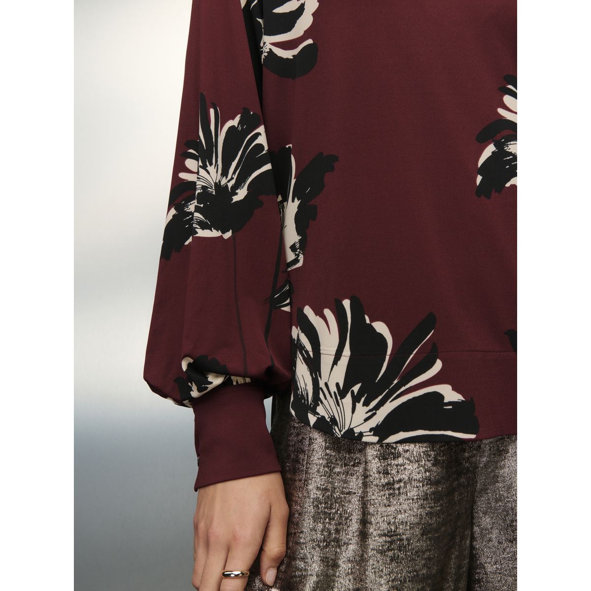 Chemisier en jersey manches longues et col v imprimé floral rouge baie, NEXT