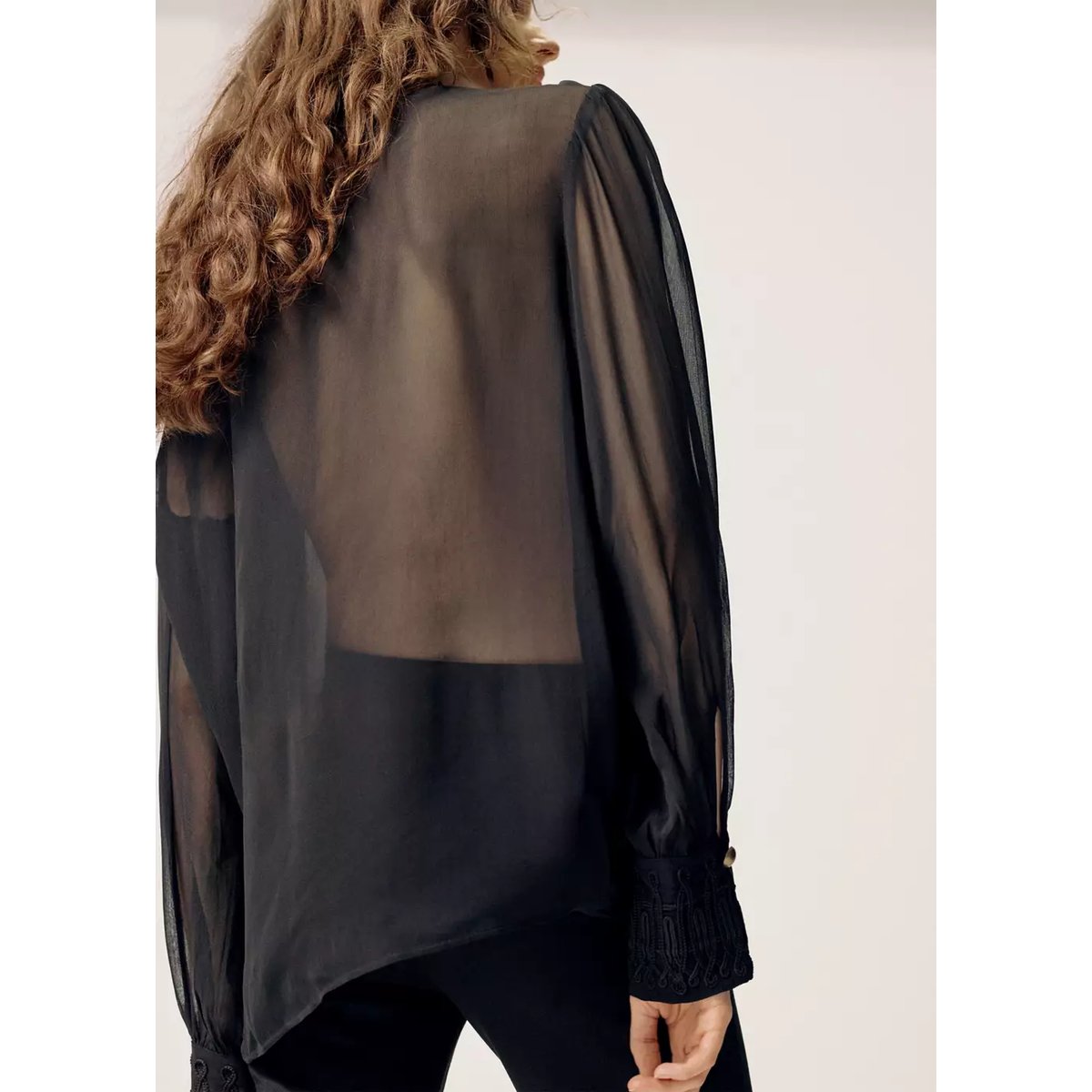 Blouse en gaze à brandebourgs noir, MANGO