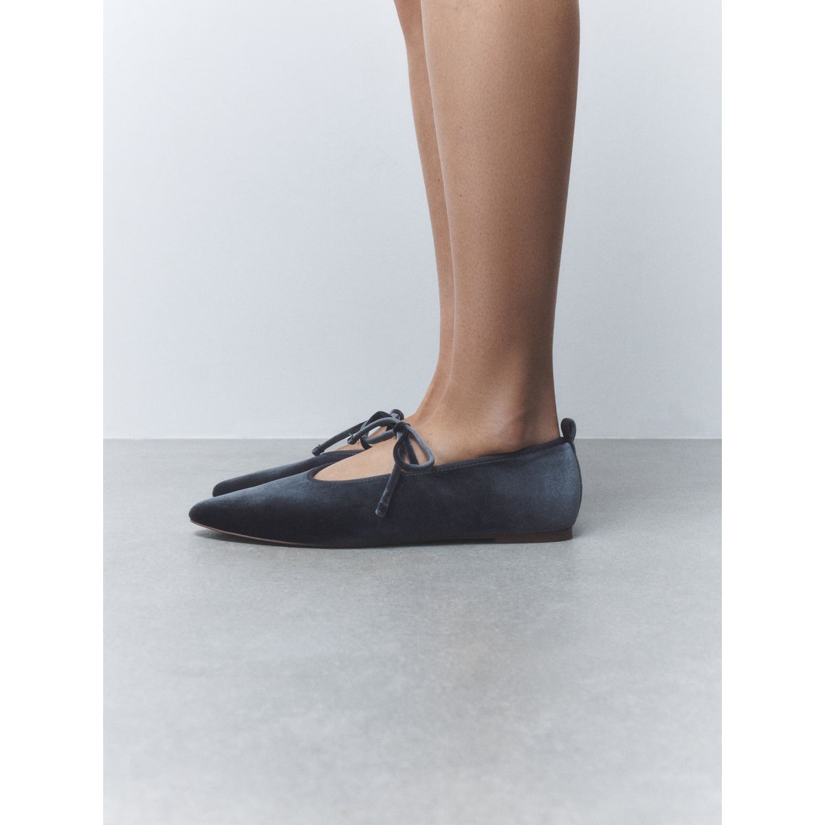 Babies en velours à nouer forever comfort® gris, NEXT