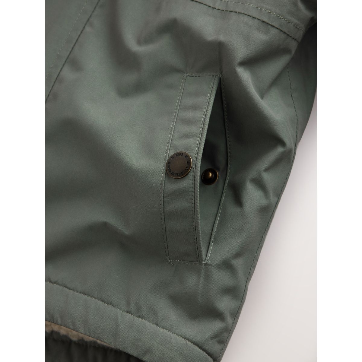 Parka imperméable à doublure en peau lainée vert, NEXT
