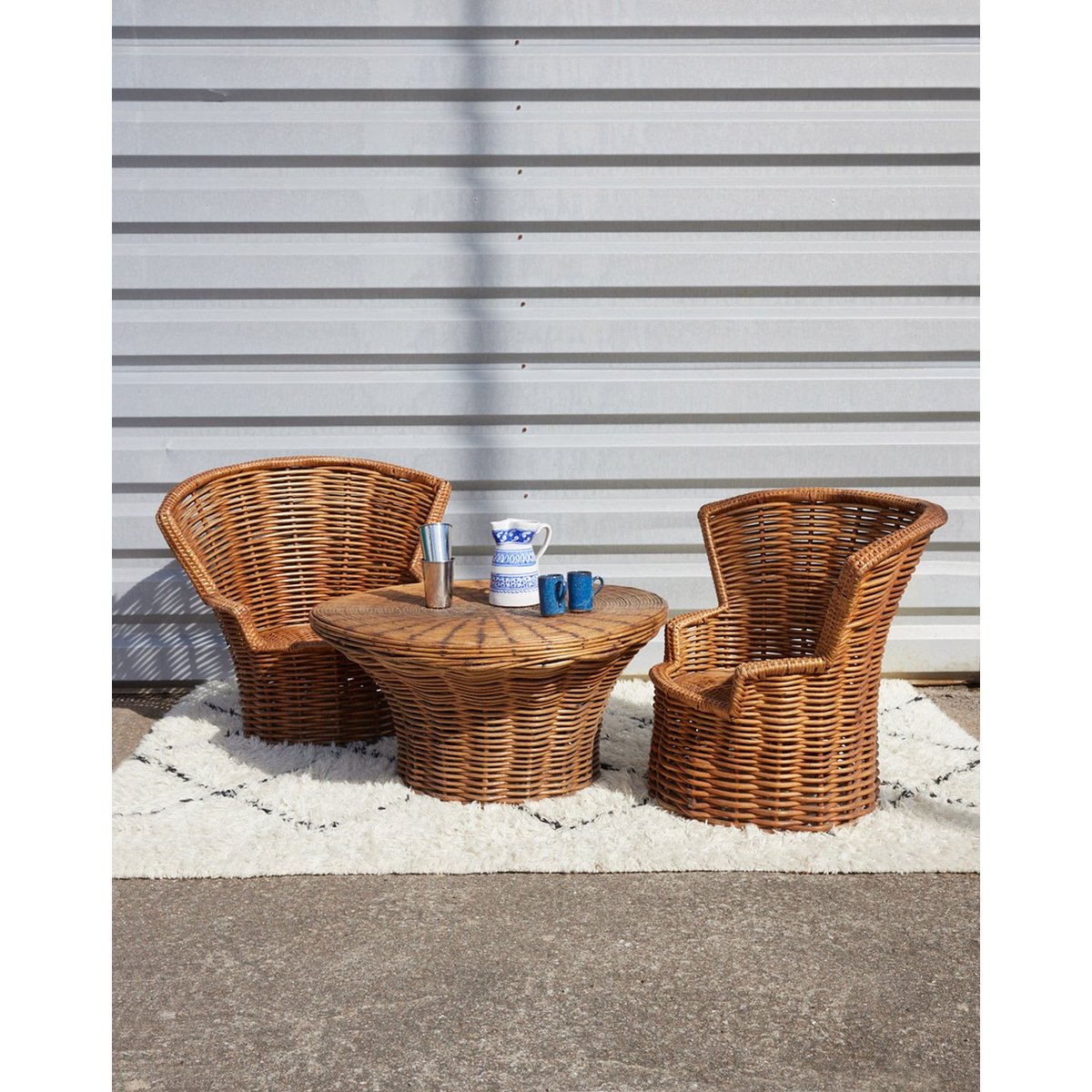 Ensemble de table et fauteuils en rotin vintage Ange N°28 - Bon état bois clair, DEBONGOUT