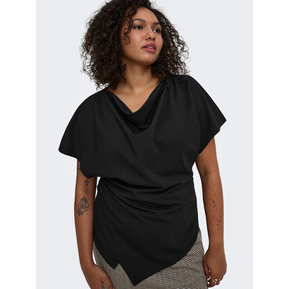 Top black 1, ONLY CARMAKOMA