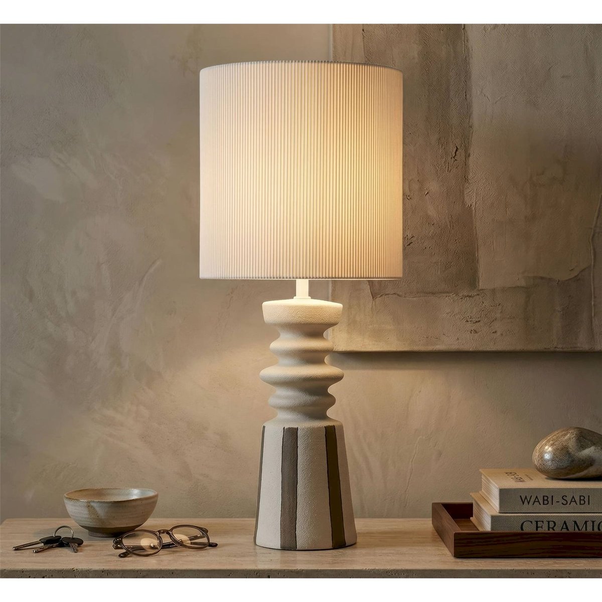 Lampe à poser céramique abat-jour plissé MODERN blanc et doré, RECOLLECTION