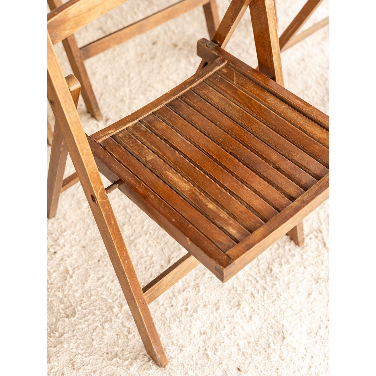 Lot de 5 chaises en bois Claude N°1412 - Bon état bois foncé, DEBONGOUT