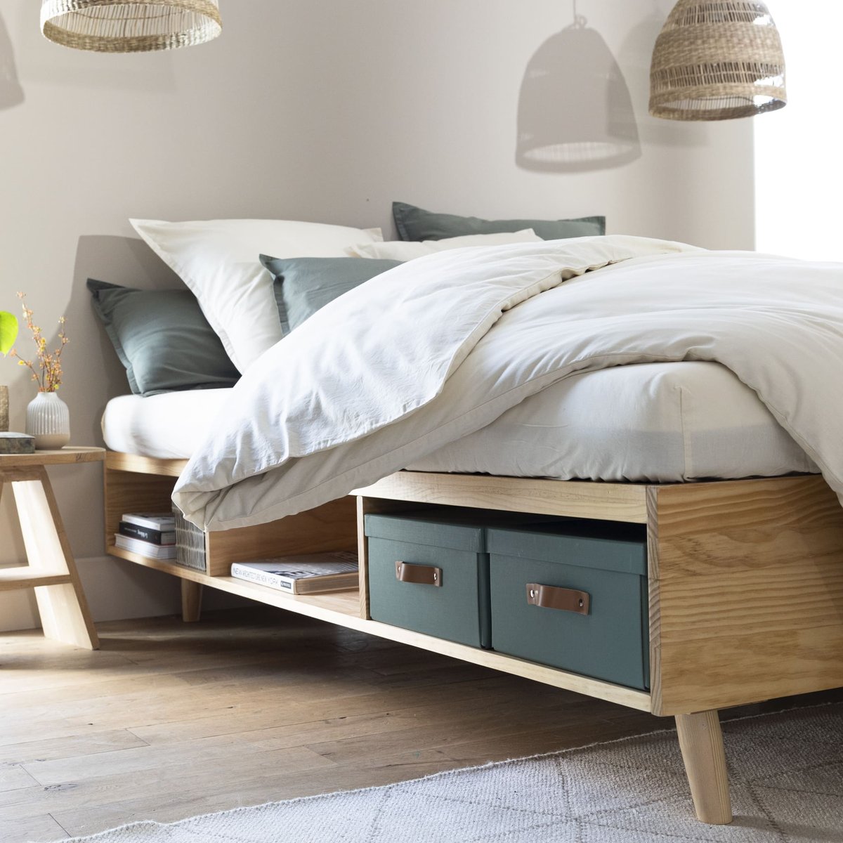 Lit en bois massif avec niches de rangement bois naturel, TERRE DE NUIT