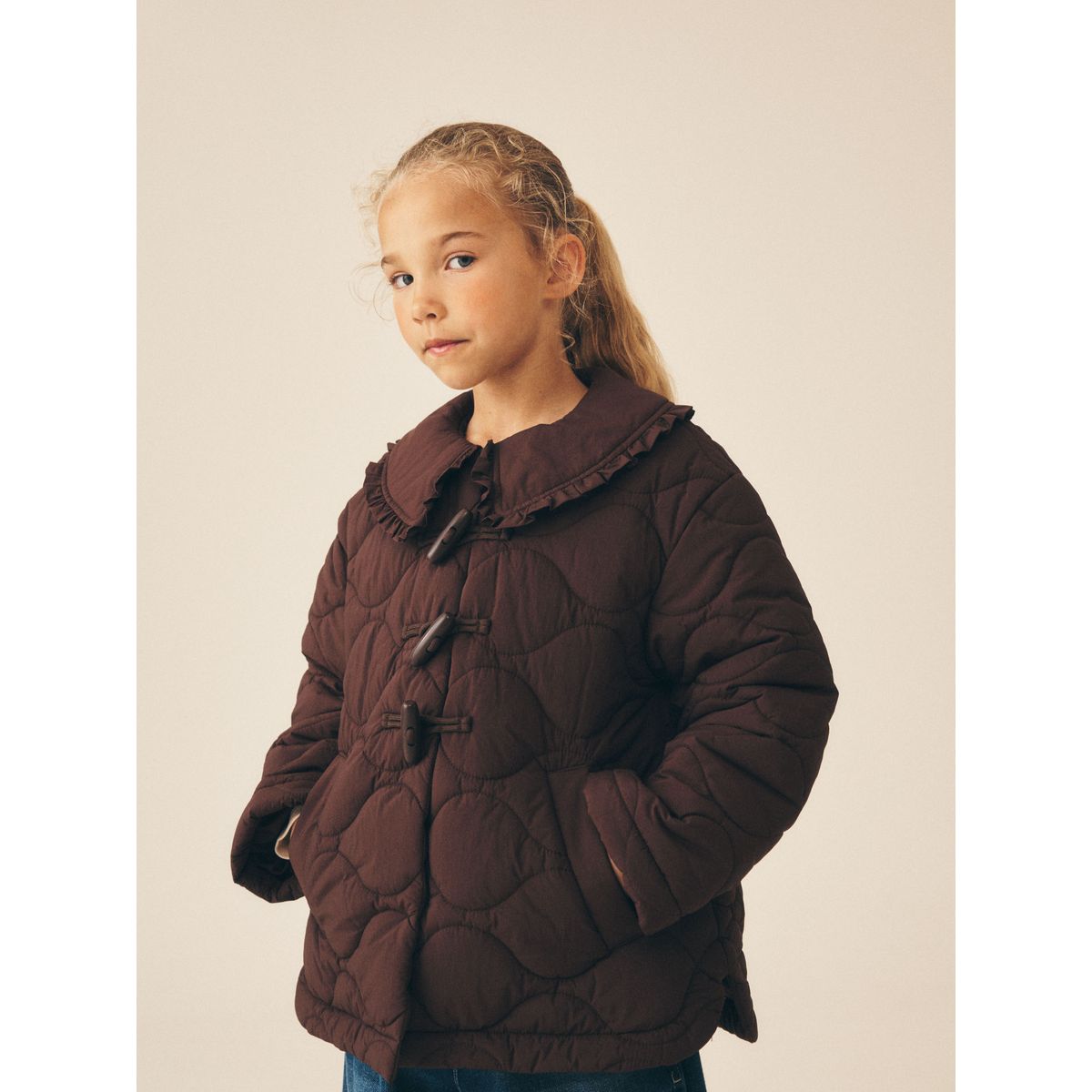 Manteau matelassé hydrofuge à col volanté marron chocolat, NEXT