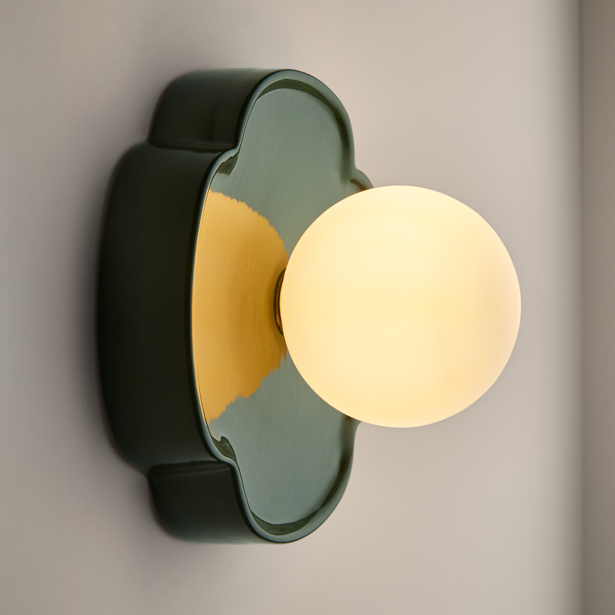 Holi Flower-Shaped Wall Or Ceiling Light in Ceramic and Opaline Glass, Diameter 20cm green, LA REDOUTE INTERIEURS