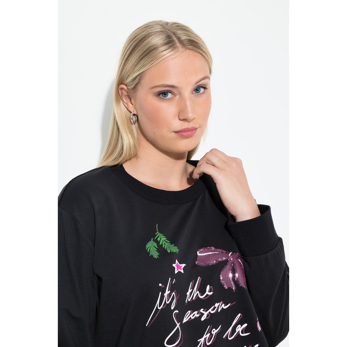 Sweat-shirt de Noël avec nœud noir, ULLA POPKEN