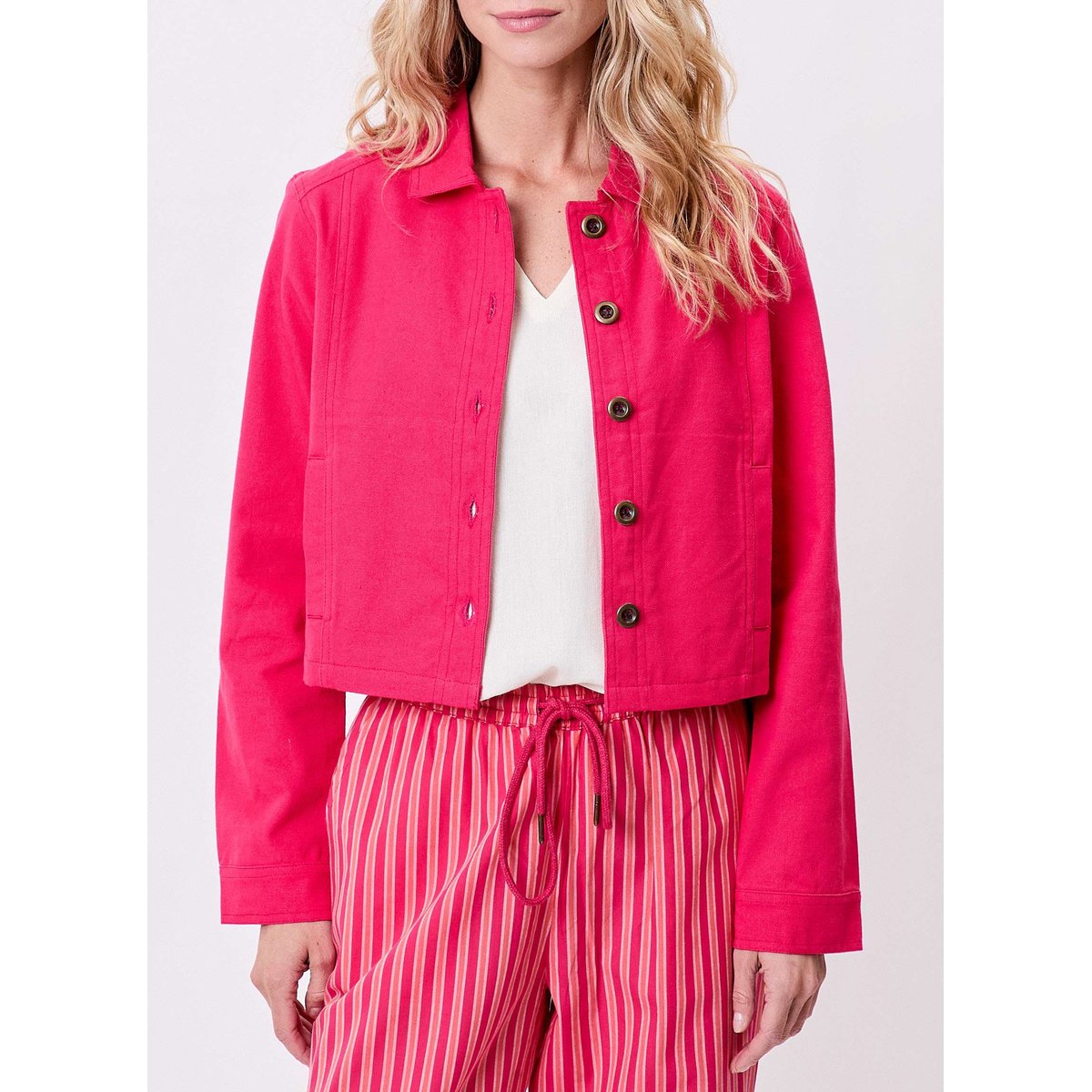 Veste unie courte en coton bio BLASI rose framboise, LA FIANCÉE