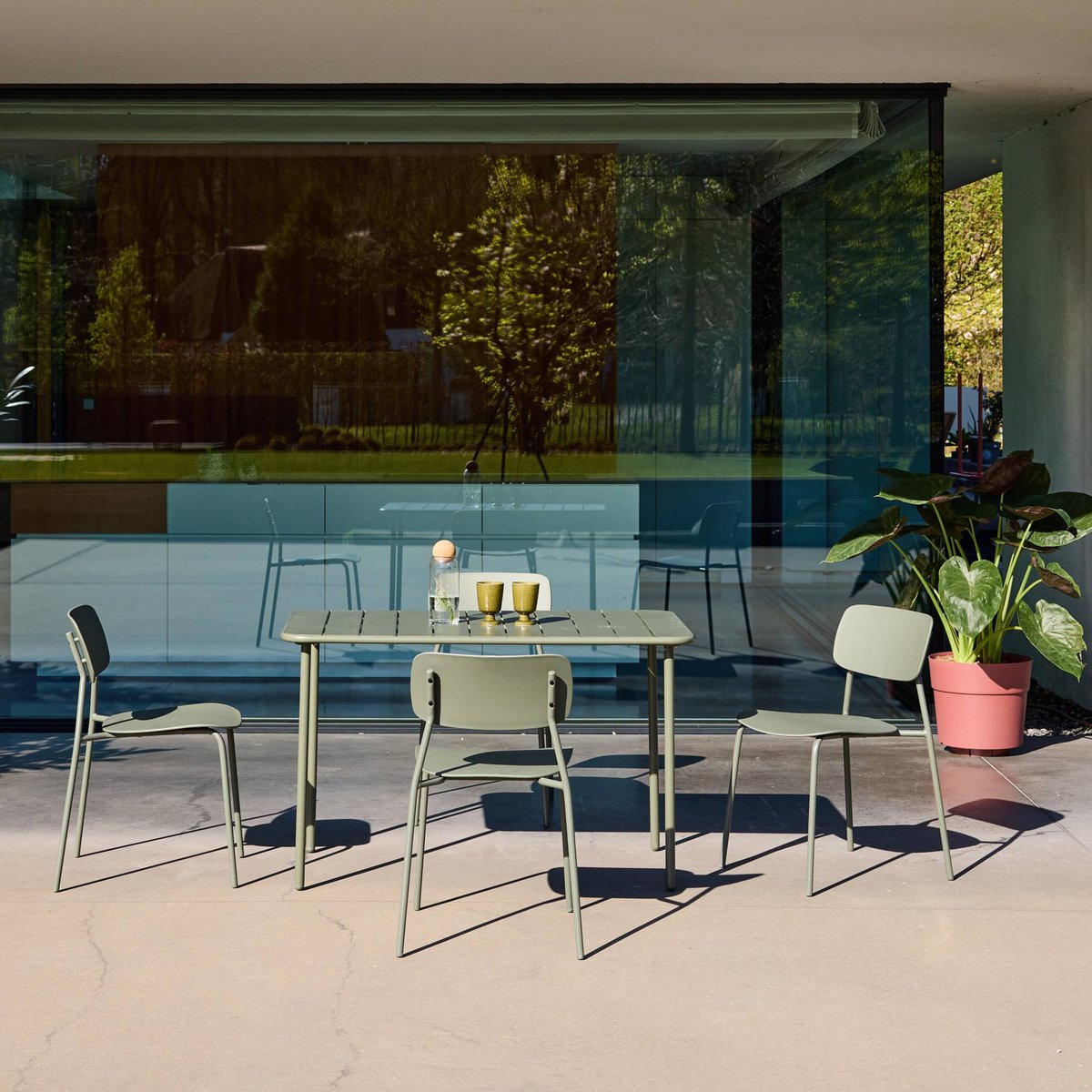 Table de jardin métal + 4 assises AMÉLIA + LIVA kaki, SWEEEK