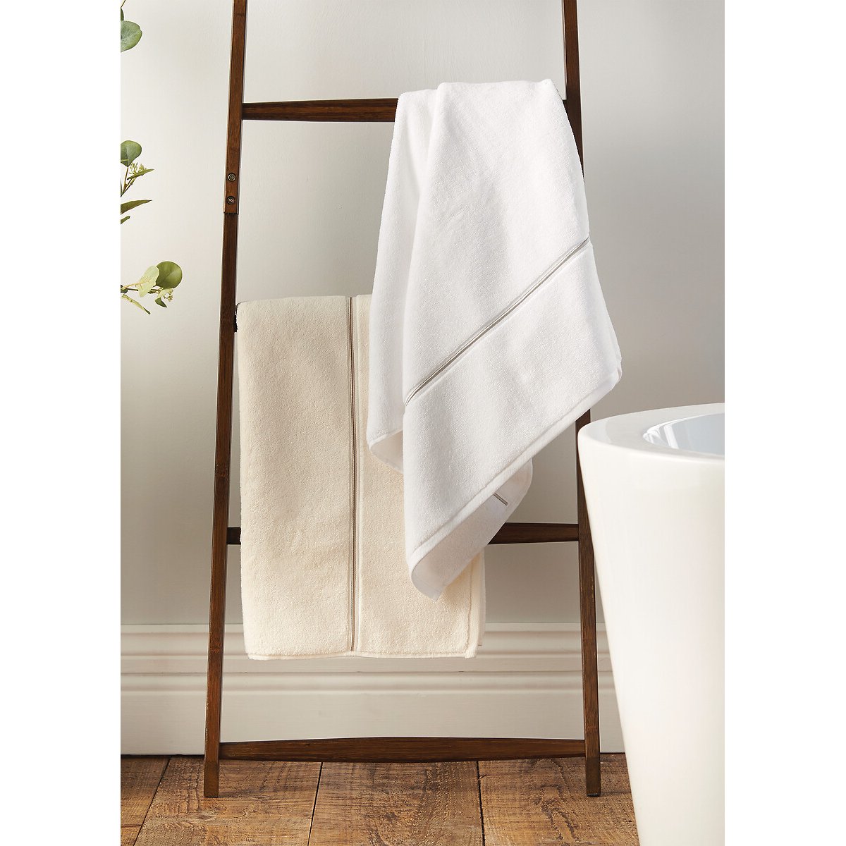 Zero Twist Satin Stitch Bath Towel white, BIANCA FINE LINENS