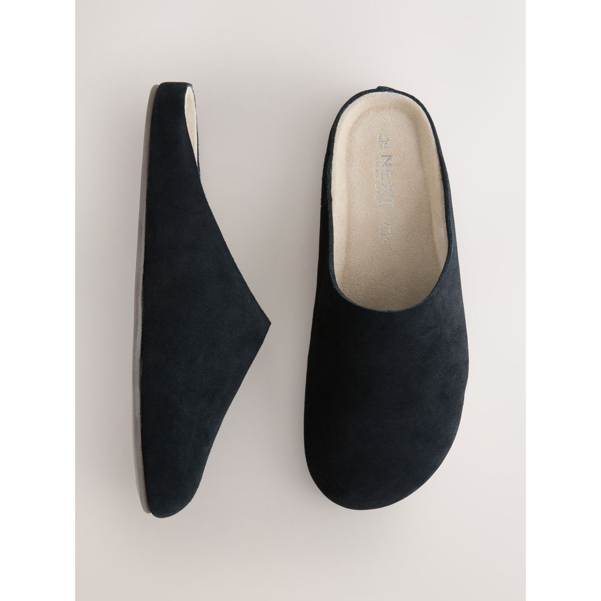 Sabots en cuir avec assise plantaire noir, NEXT