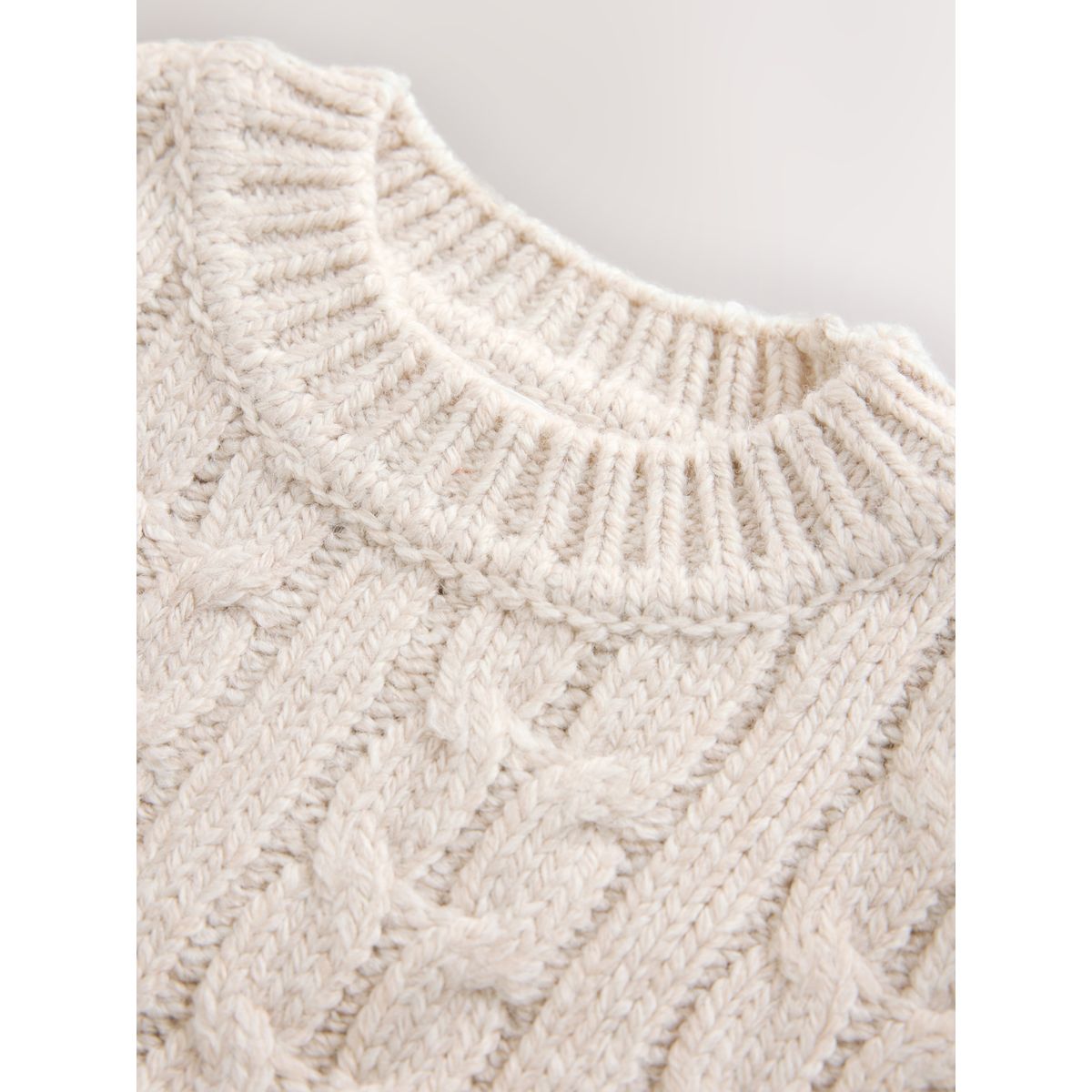 Pull ras du cou en maille torsadée crème/naturel, NEXT