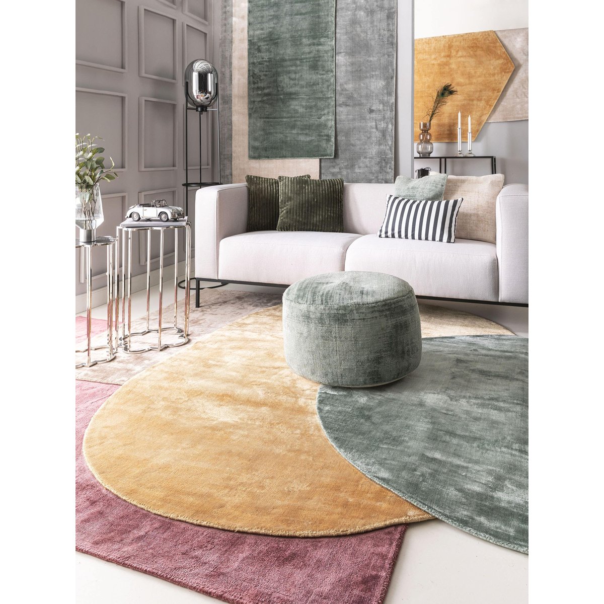 Tapis en viscose tissé main NELA rose, BENUTA 