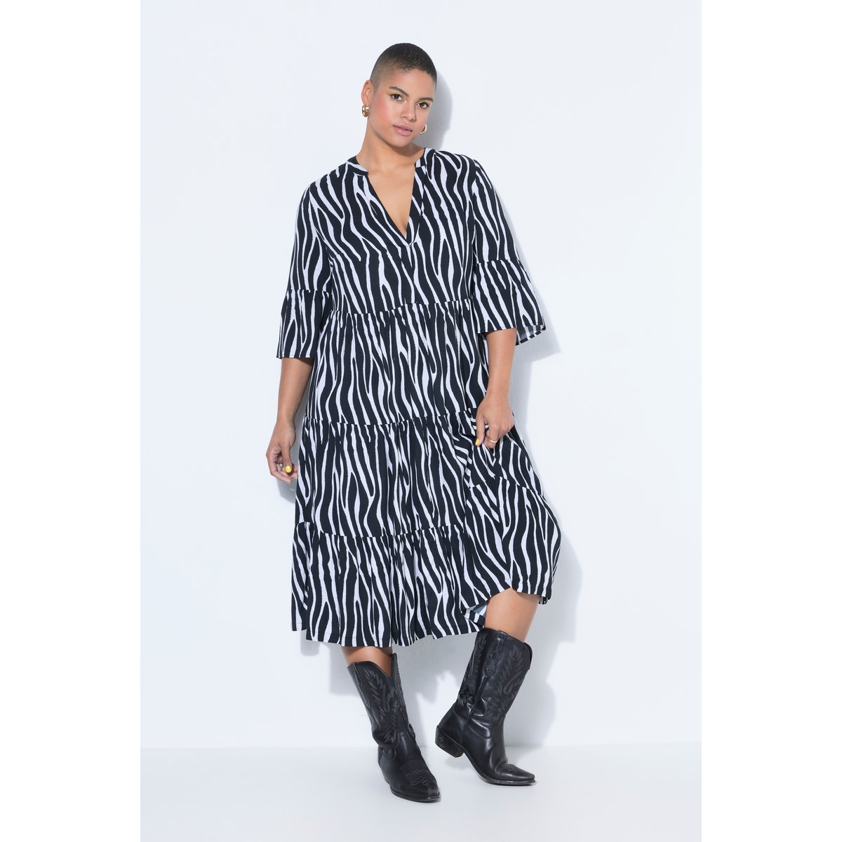 Robe maxi avec volants noir, STUDIO UNTOLD