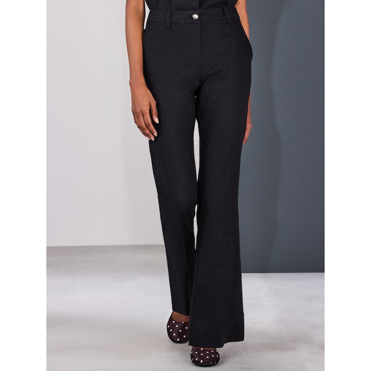 Pantalon évasé habillé en mélange de lin noir, NEXT