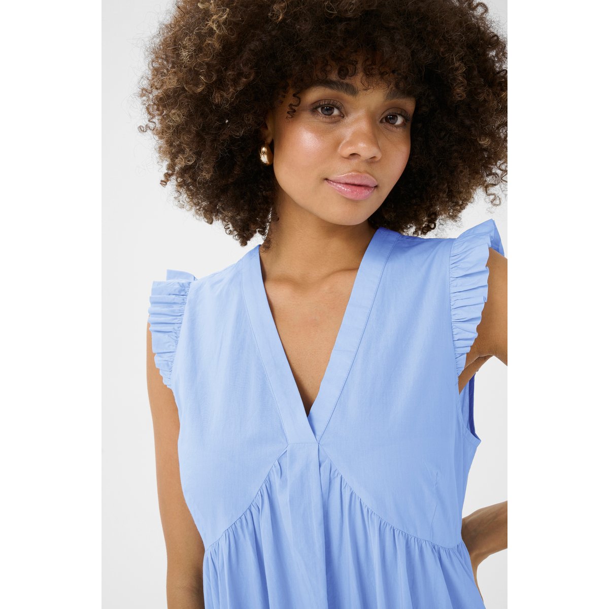 Robe bleu serenity, CULTURE