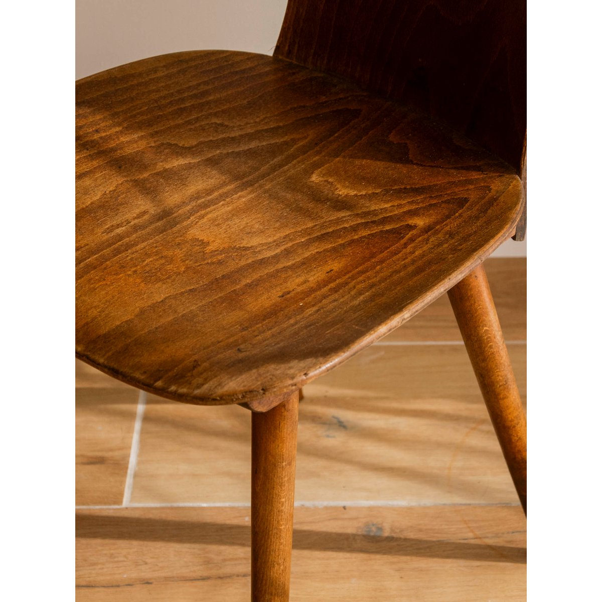 Chaise scandinave en teck Alma N°1941 - Bon état bois foncé, DEBONGOUT