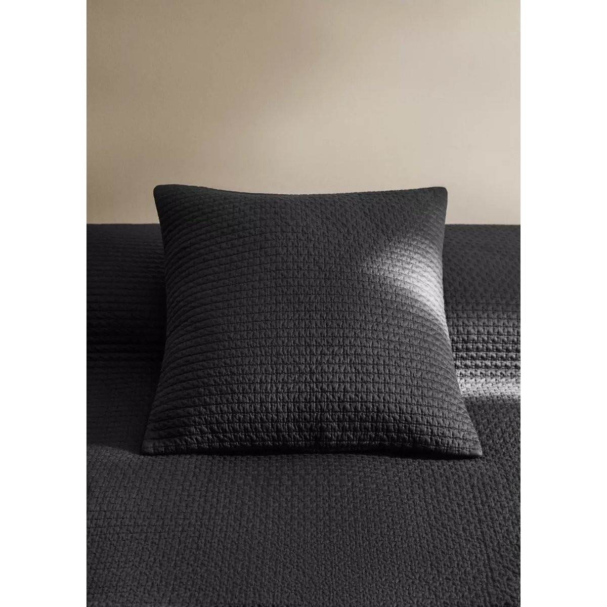 Housse coussin satin gris, MANGO HOME