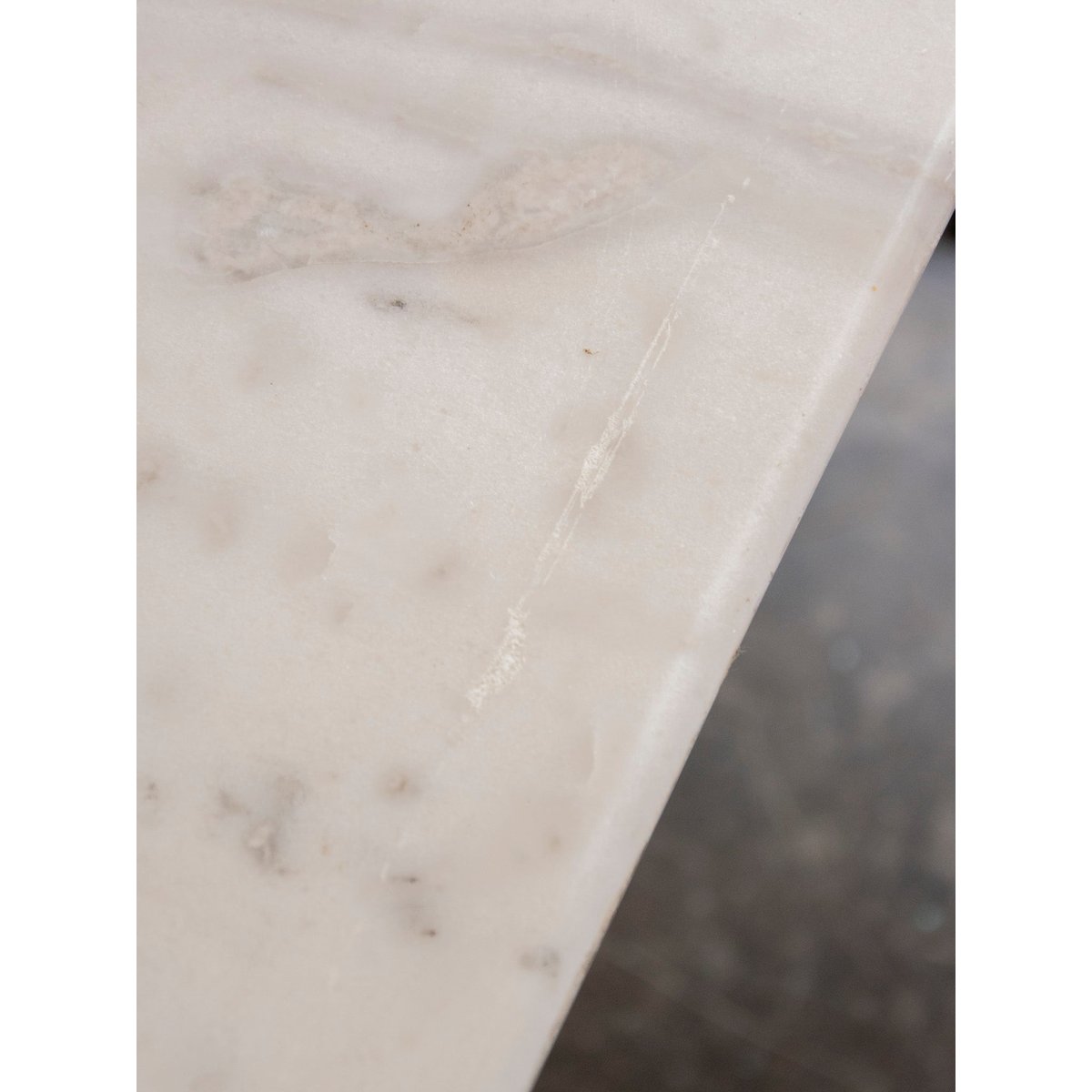 Table à manger en marbre et métal Romy N°1515 - Bon état blanc, DEBONGOUT