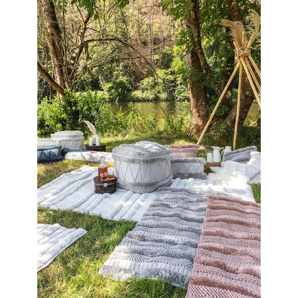 Tapis intérieur / extérieur fabriqué à partir de matériaux recyclés tissé main TONI ivory, BENUTA