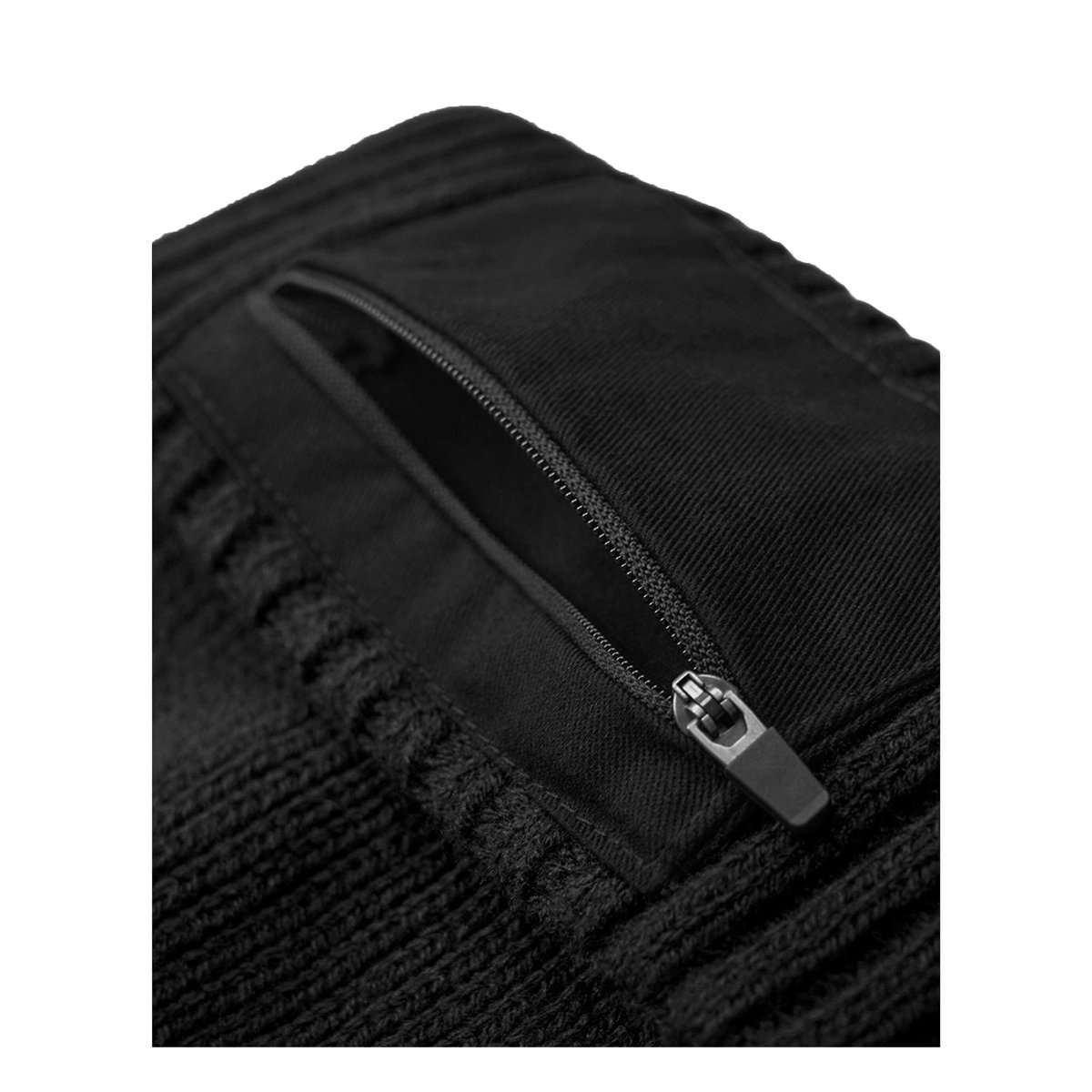 Bonnet noir, BEECHFIELD