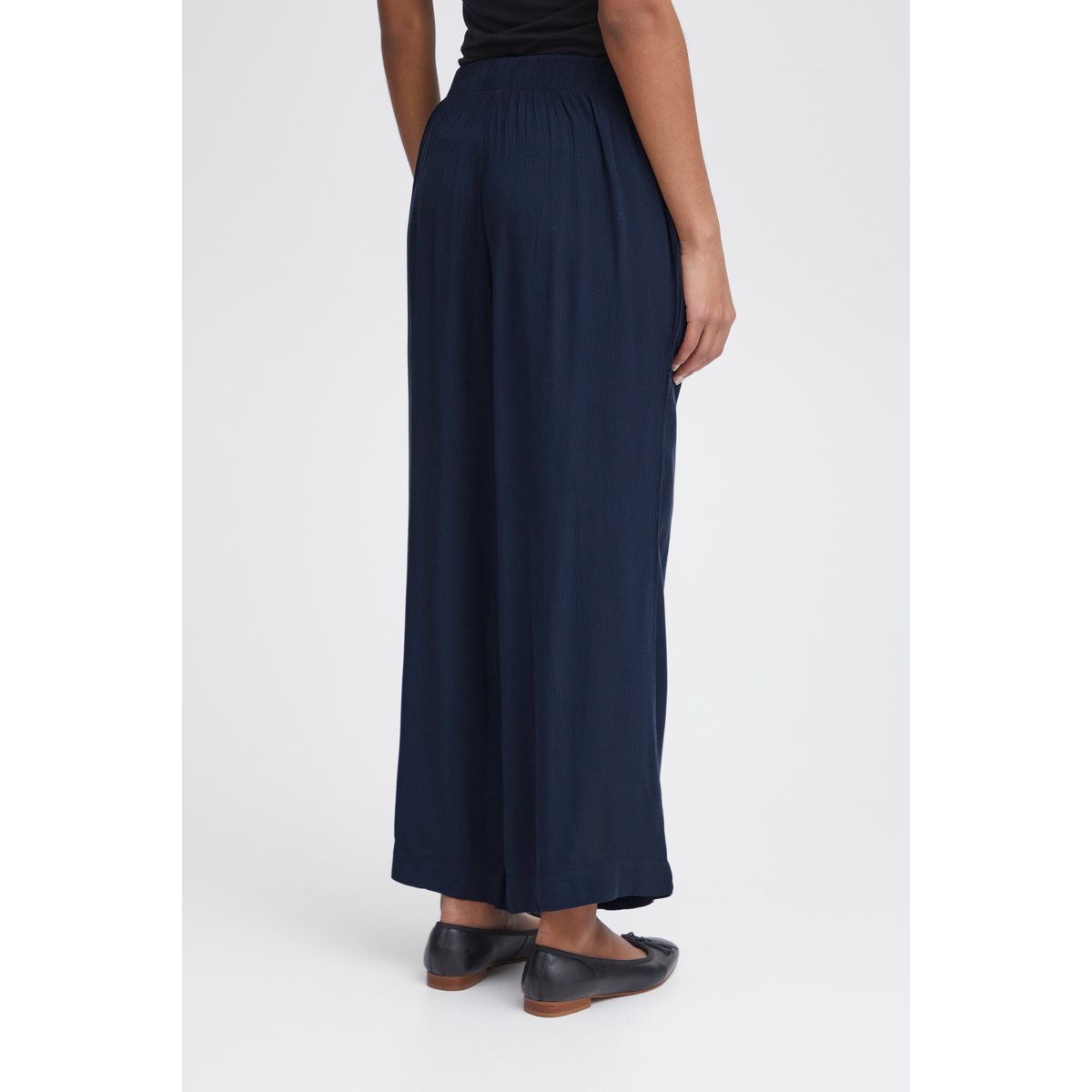 Pantalon coupe large, taille élastiquée bleu total eclipse, ICHI