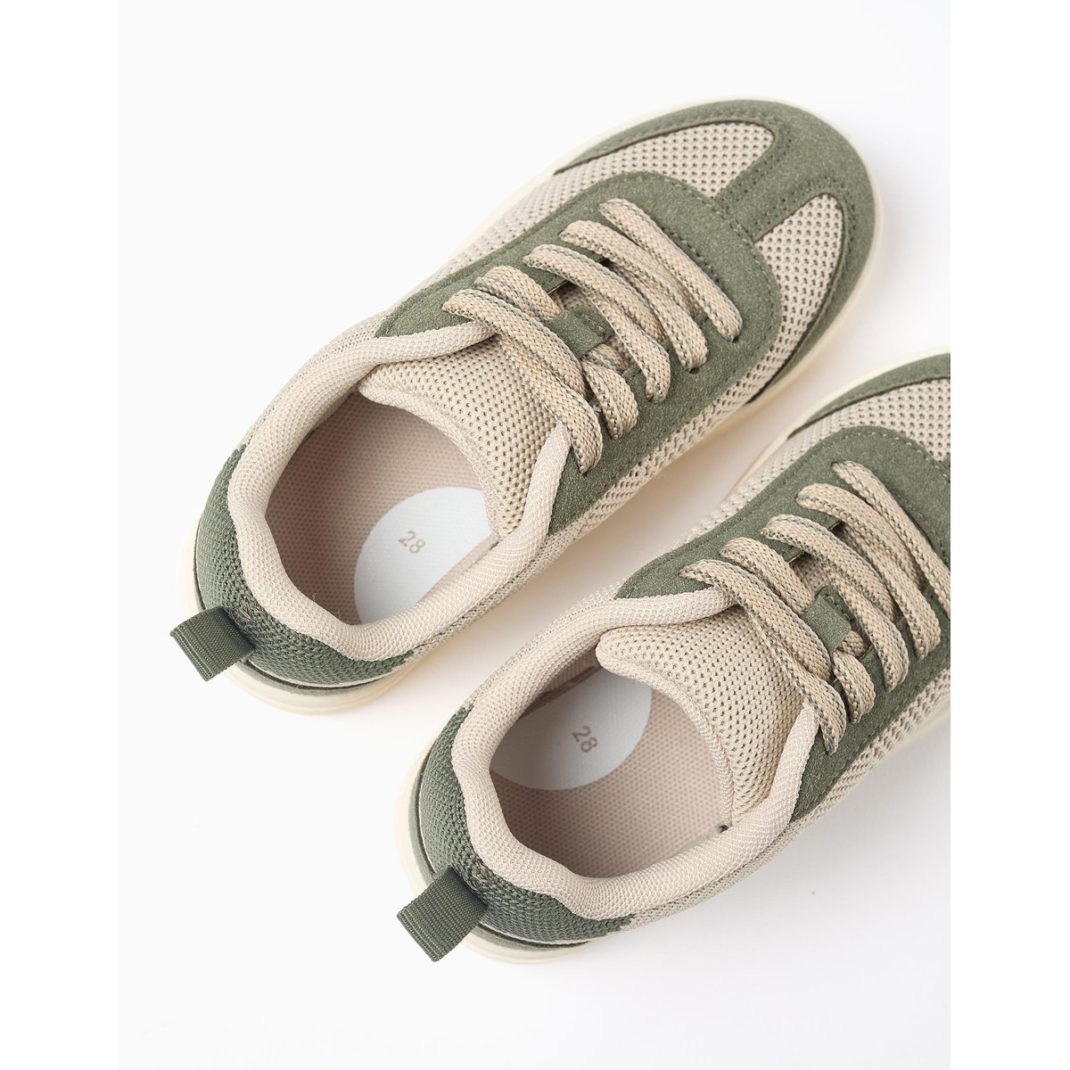 Baskets avec détails en maille et lacets beige clair, ZIPPY