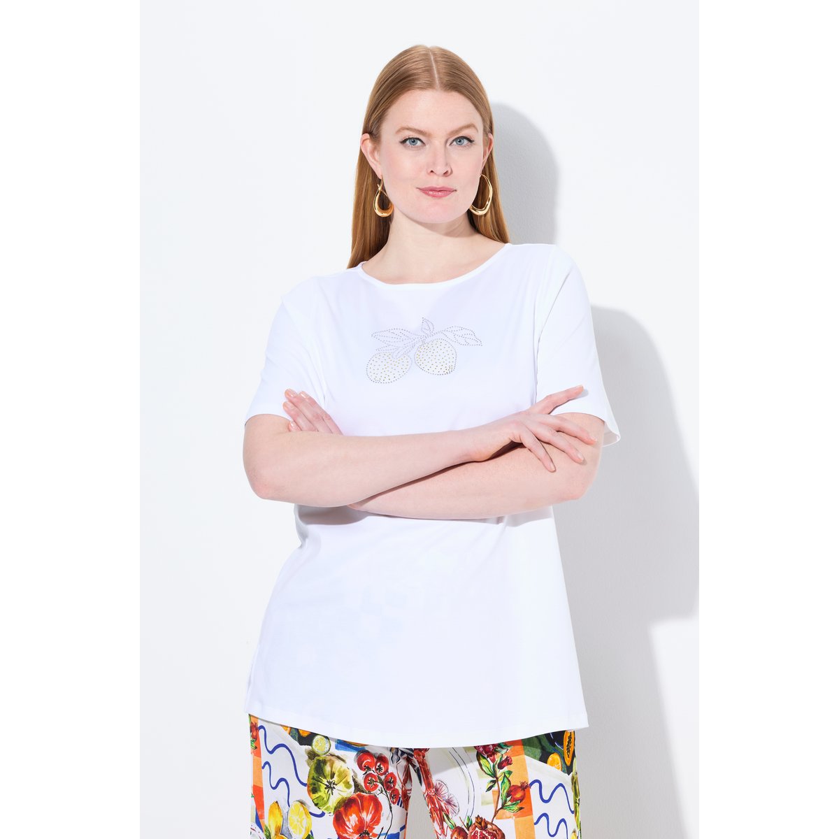 T-shirt en coton Pima. Motif citrons. Col blanc neige, ULLA POPKEN