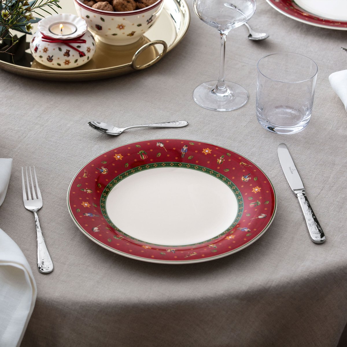 Assiette Plate TOY'S DELIGHT rouge, VILLEROY & BOCH