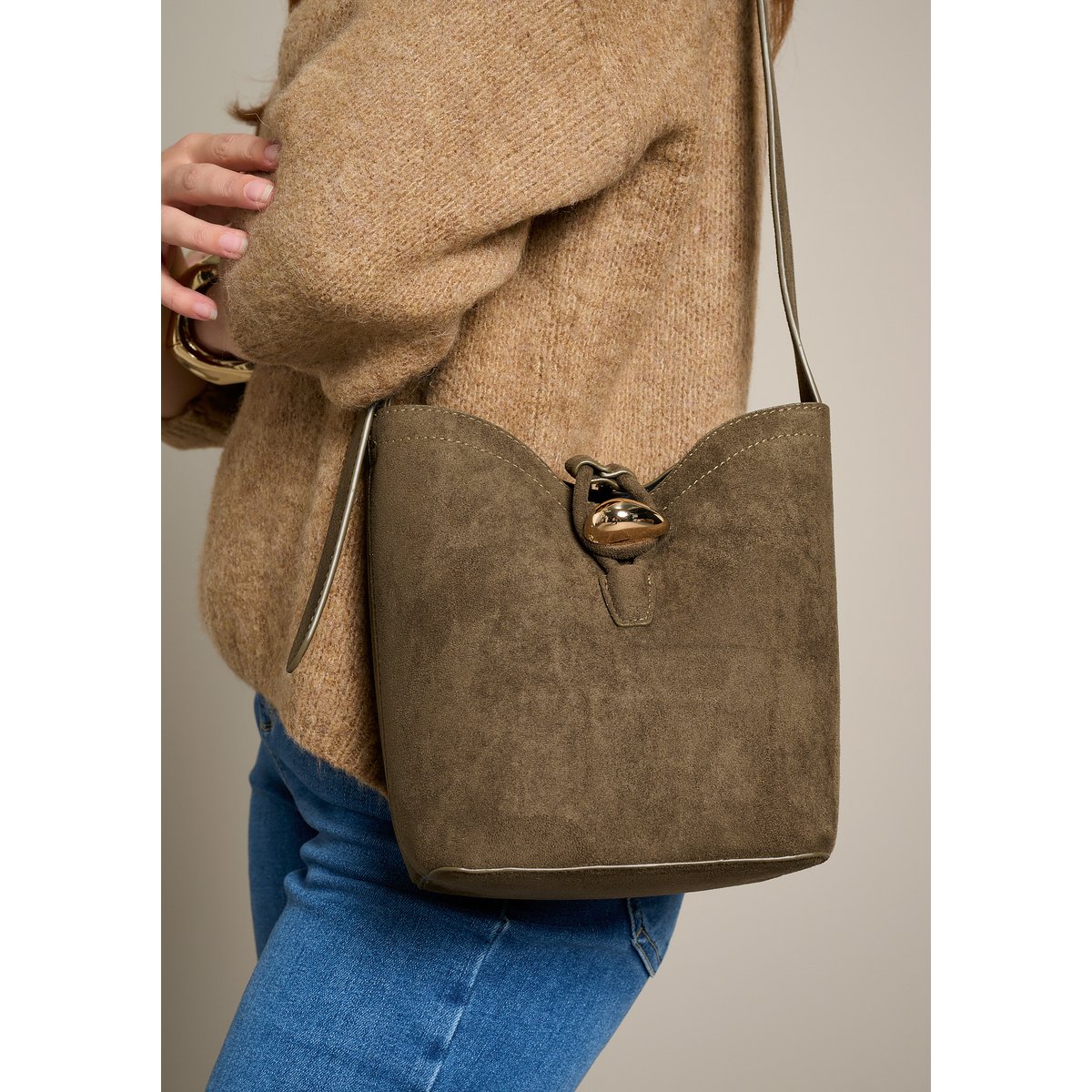 Sac seau effet suédine khaki, LOLALIZA